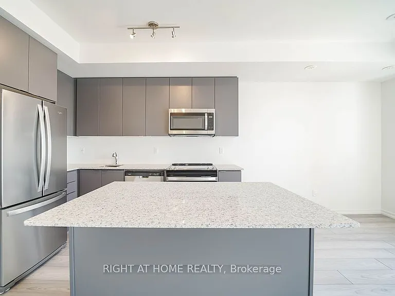 11 Lytham Green Cir #11 — Photo 5