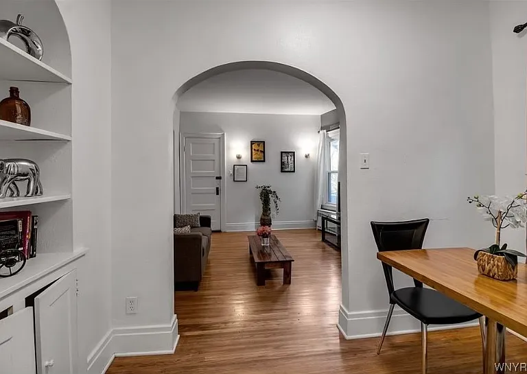 417 W Delavan Ave #1 — Photo 3