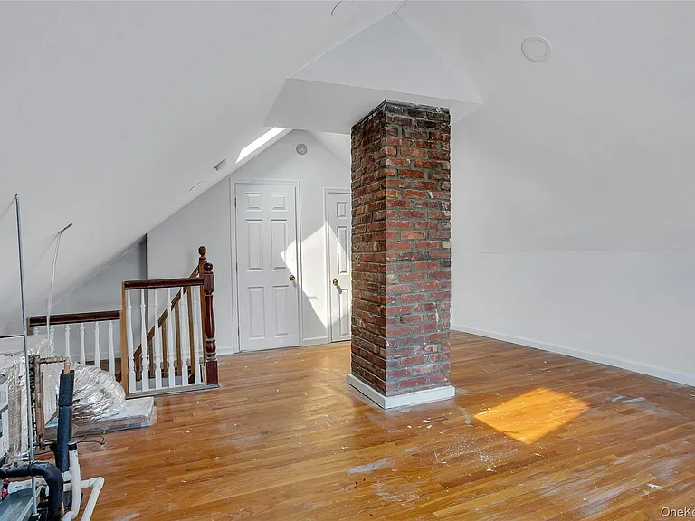 92 Hillside Ave — Photo 23