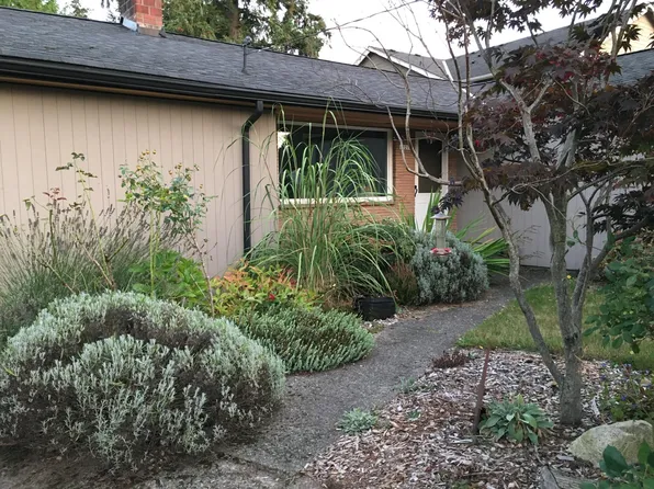 12214 Ashworth Ave N, Seattle, WA 98133