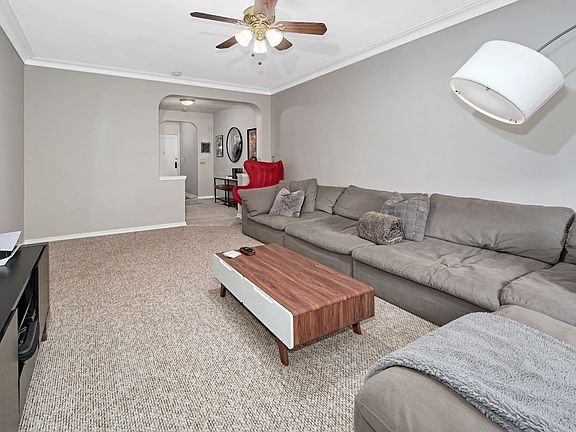 5th image of 2 Greenridge Ave APT 3C