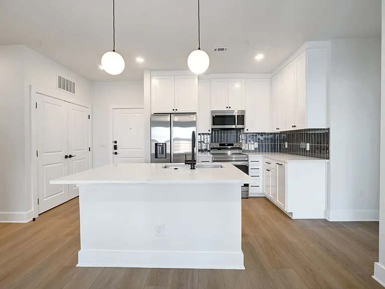 3000 Duval St #201 — Photo 1
