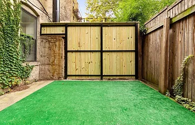 Rented by Mossanen Group