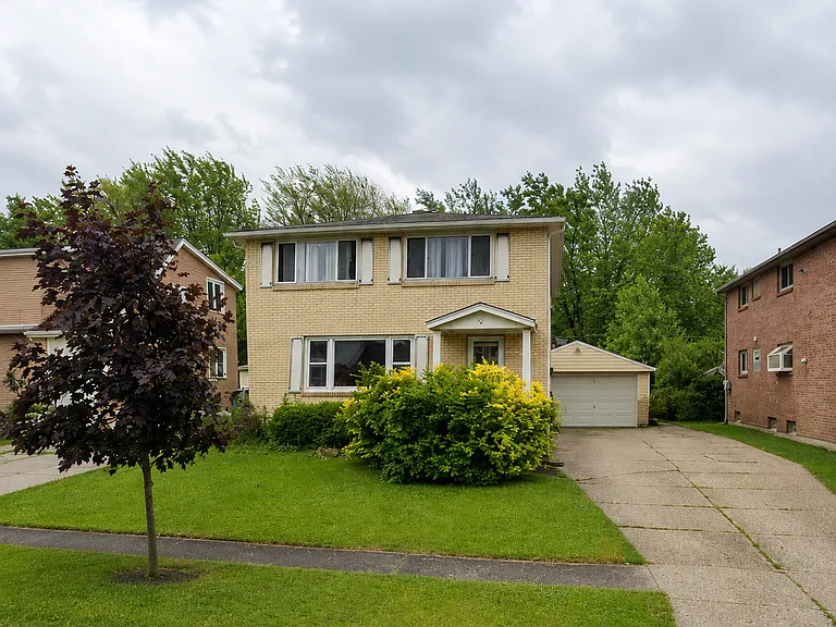 12 Marie Ave #2 — Photo 6