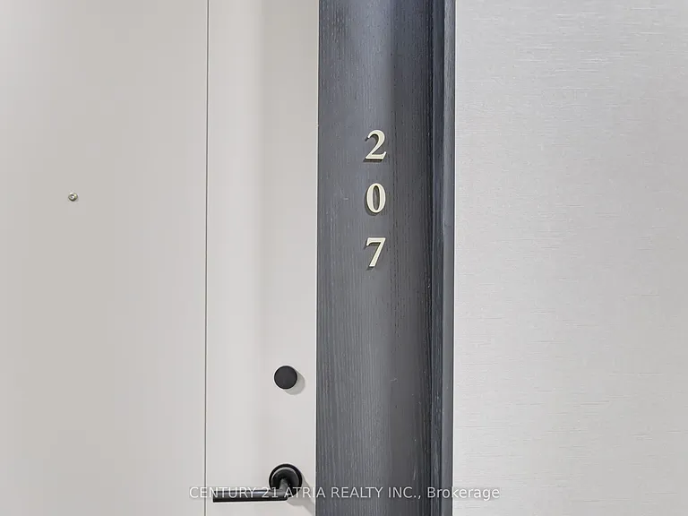 858 Dupont St #207 — Photo 2