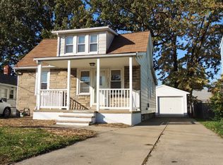 30303 Regent Rd, Wickliffe, OH 44092