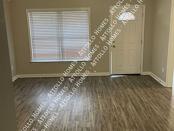 3rd image of 16427 Waterbury Ln