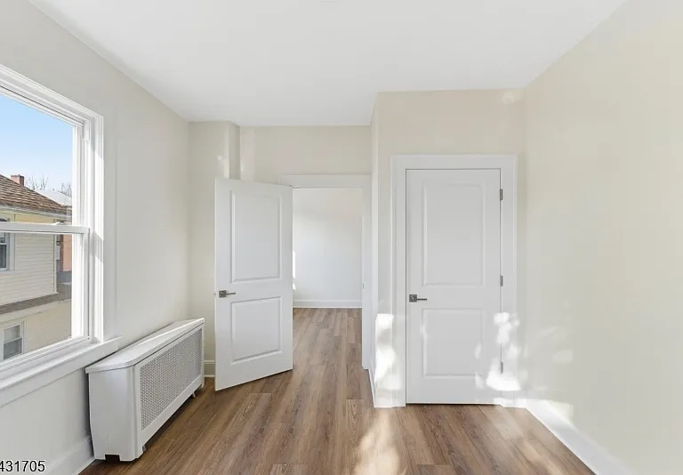 1 Bay Ave #3 — Photo 14