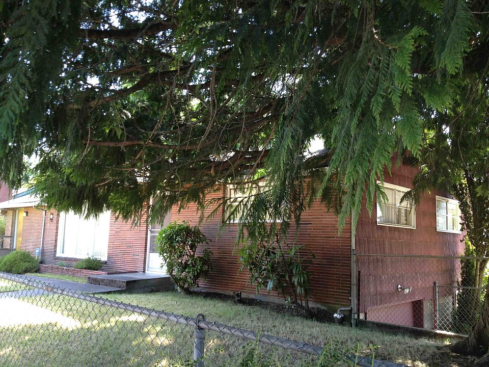 2nd image of 9023 12th Ave NE