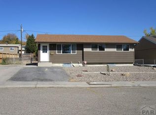 27 Macgregor Rd, Pueblo, CO 81001