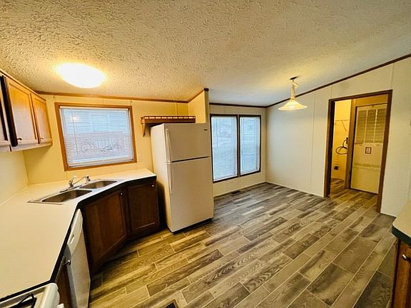 2nd image of 4222 Wellington #353