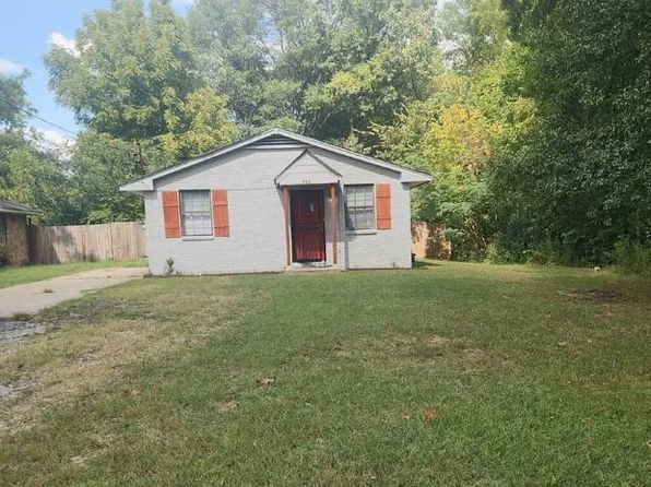 566 Hewlett Rd