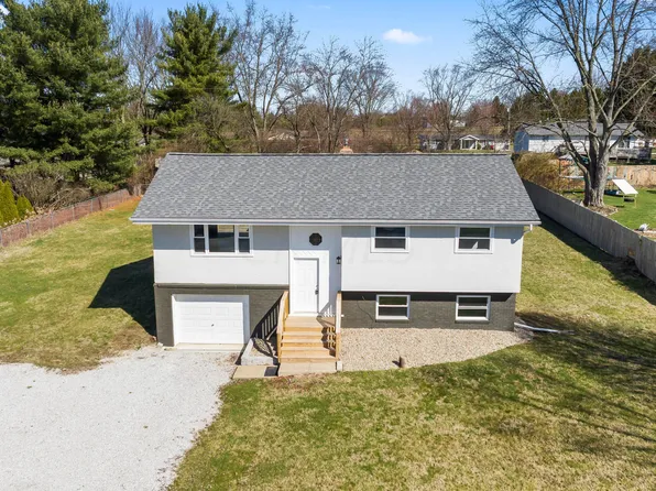 96 Christy Lee Dr SW, Pataskala, OH 43062