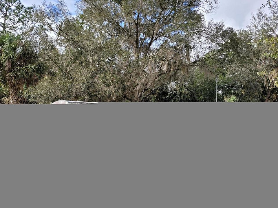 2nd image of 113 Castle Pl