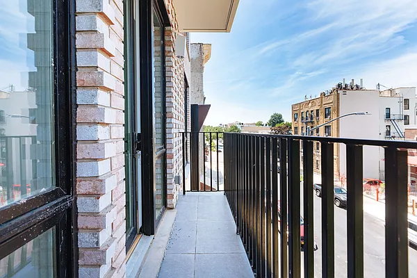 Rented by Nooklyn NYC LLC | media 24