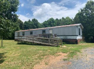 1550 Sandy Ridge Dr, Liberty, NC 27298