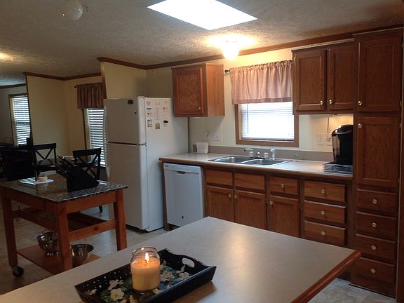 2nd image of 2581 Shakespeare Ln