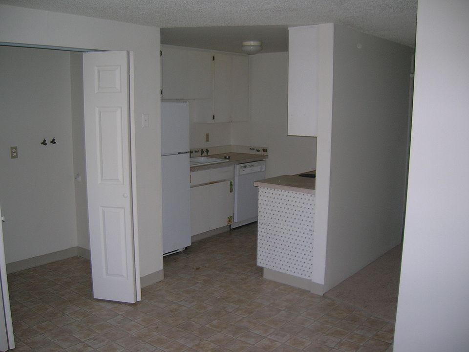 2nd image of 721 N 25th Ct APT 4