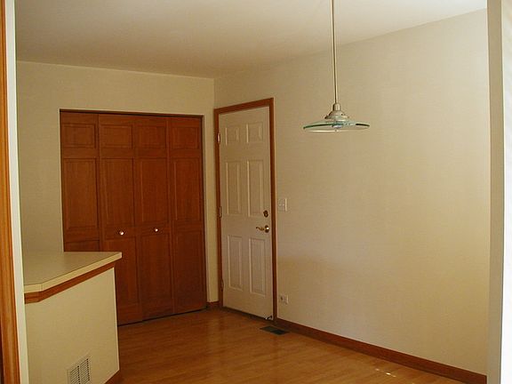 5th image of 608 Citadel Dr