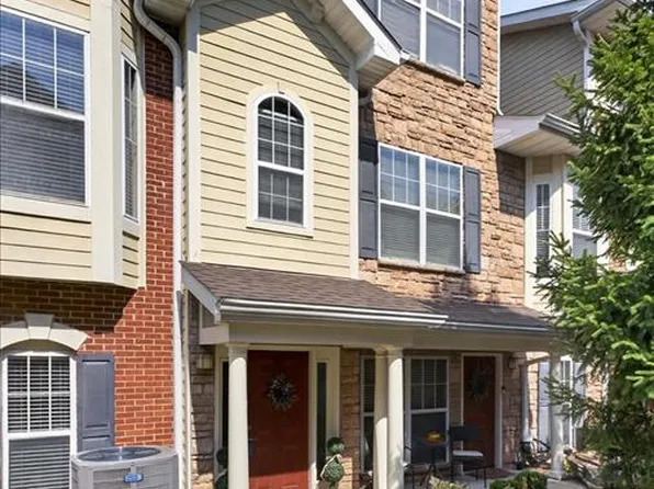 2630 McKnight Crossing Ct, Saint Louis, MO 63124