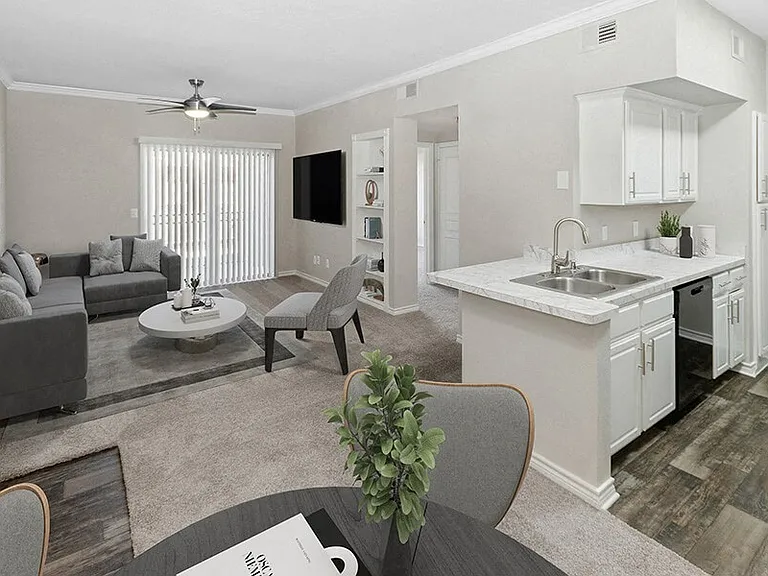 6202 Duck Creek Dr — Photo 2