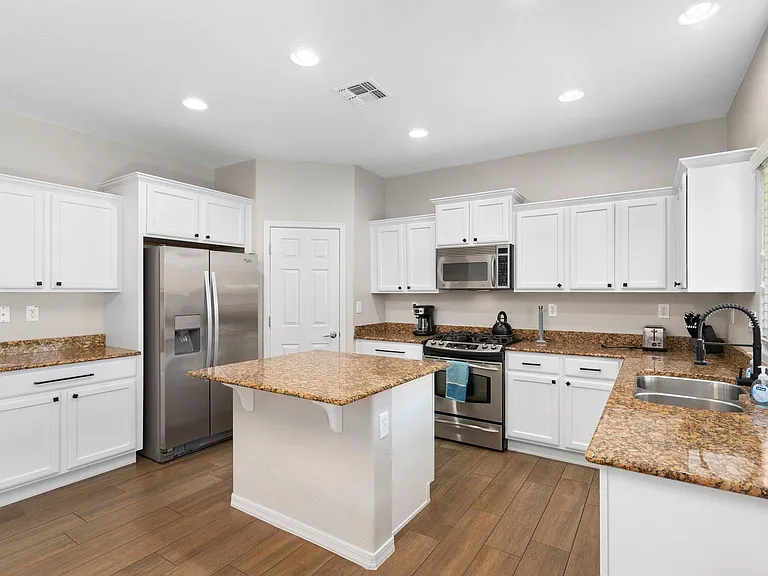 2519 W Desert Vista Trl — Photo 6