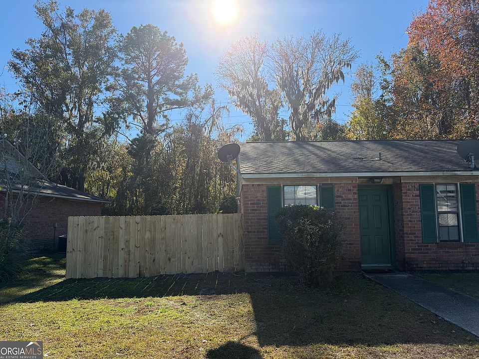 1st image of 406 Admirals Walk Dr