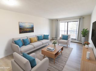 Chinook Place, Calgary, AB T2V 0H4