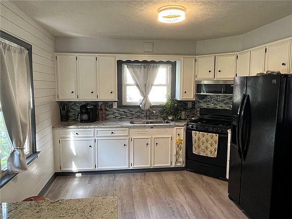 2nd image of 809 Brawley Ave