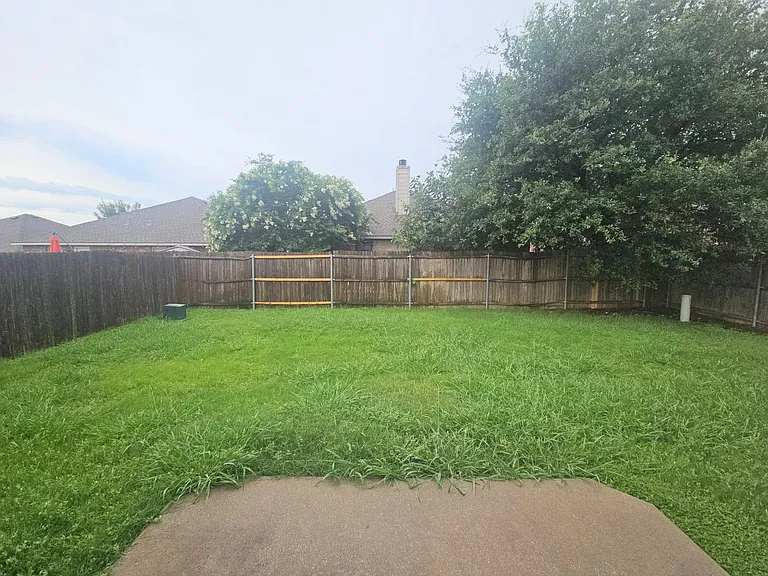 2404 Clairborne Dr — Photo 20
