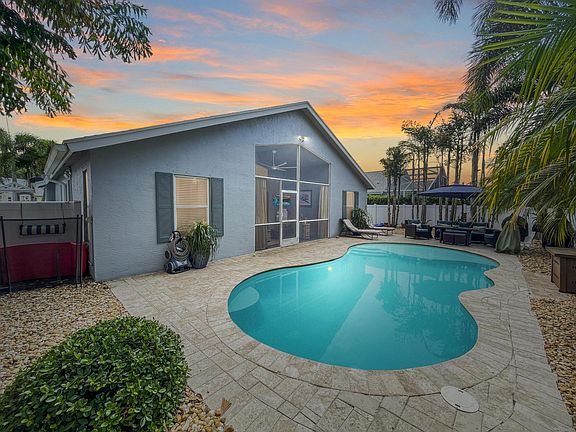 2nd image of 2565 SW Riviera Road