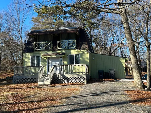 135 Mallard Path, Bushkill, PA 18324