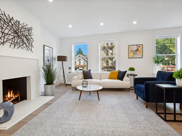 148-09 Northern Boulevard image 1 of 11