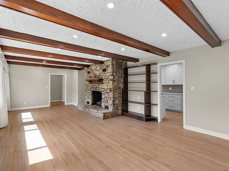 128 Mount Carmel Rd #A — Photo 6