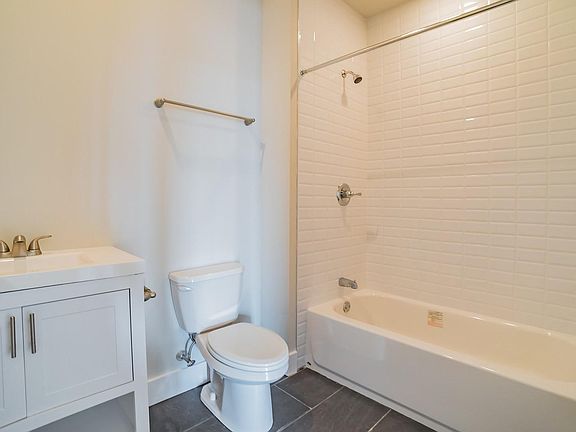3rd image of 5013 Warrington Ave #306