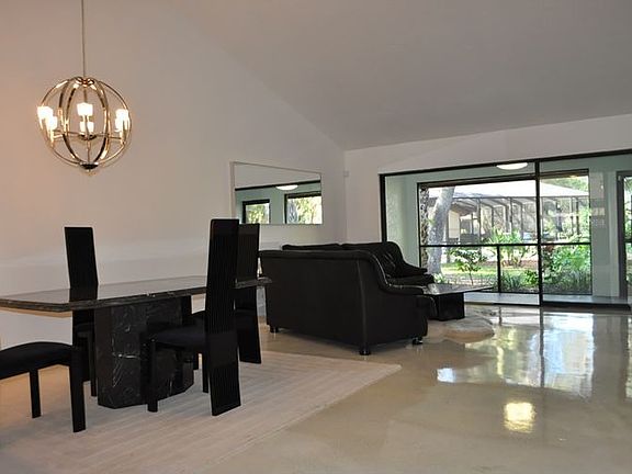 Large great room in designer colors