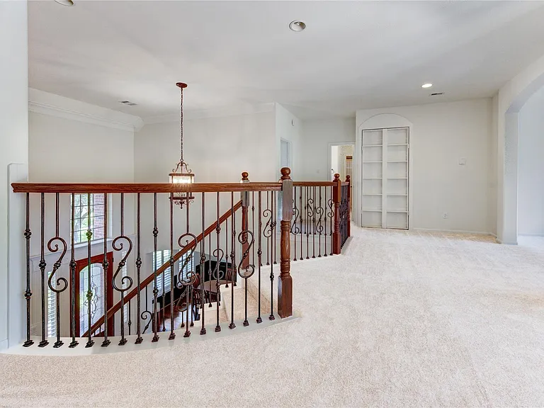 1335 Altavilla Ln — Photo 31