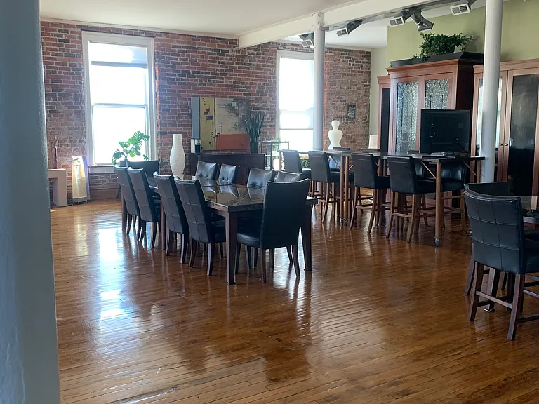 162 W Center St #302 — Photo 4