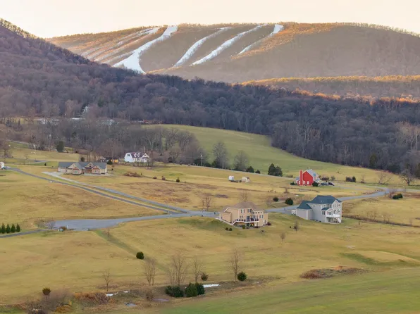 Winter Leaf Dr, Mercersburg, PA 17236