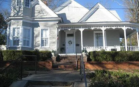 421 W Hancock St photo 1