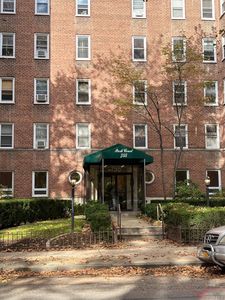 755 Bronx River Road #6E, Bronxville, NY, 10708