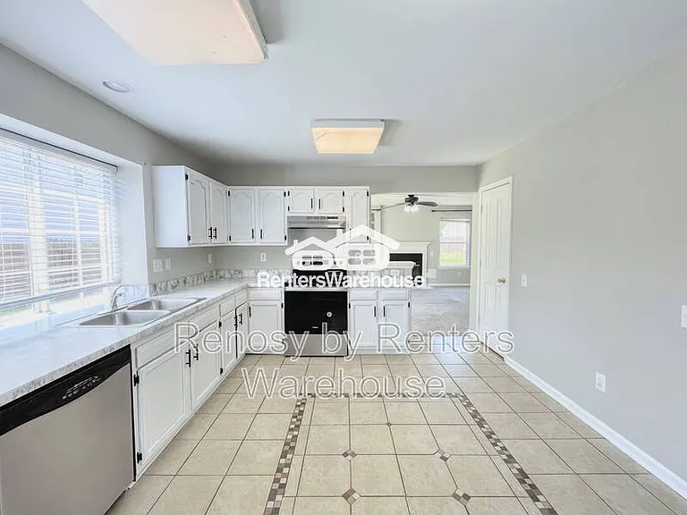 617 Lord Nelson Ct — Photo 11