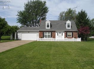 5301 Schenk Rd, Sandusky, OH 44870