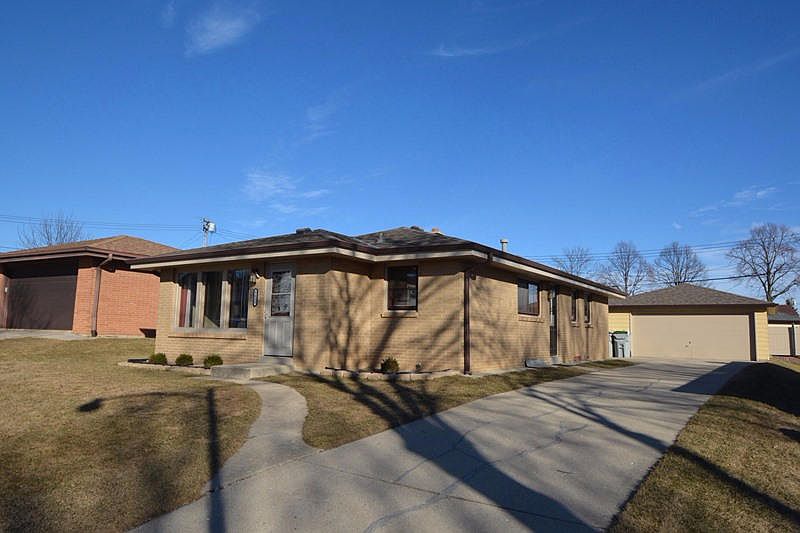 2nd image of 5632 S 30th St