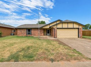 529 S Silver Dr, Mustang, OK 73064