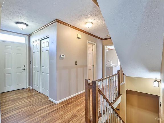 4th image of 1 E Stonington Dr
