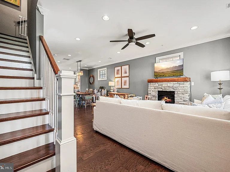 625 W Mulberry St — Photo 6