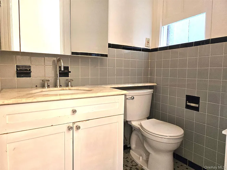 5936 Woodbine St #2 — Photo 6