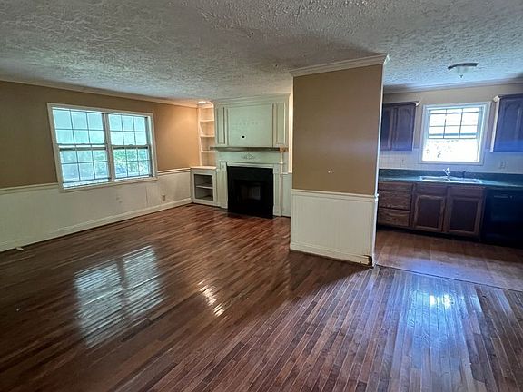 4th image of 191 Dad Taylor Dr