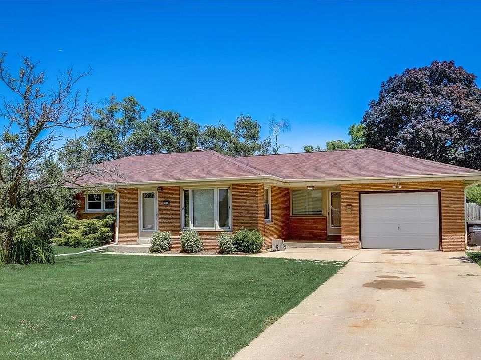 4630 West Norwich Ave, Greenfield, WI 53220 Zillow